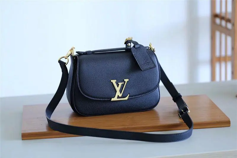 fall winter 2018 neo vivienne black m54057 3