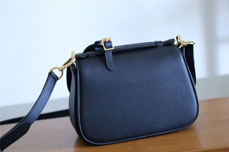 fall winter 2018 neo vivienne black m54057 4