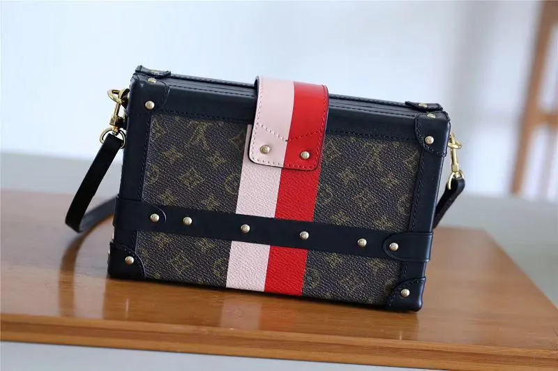 fall winter 2018 petite malle m43872 4