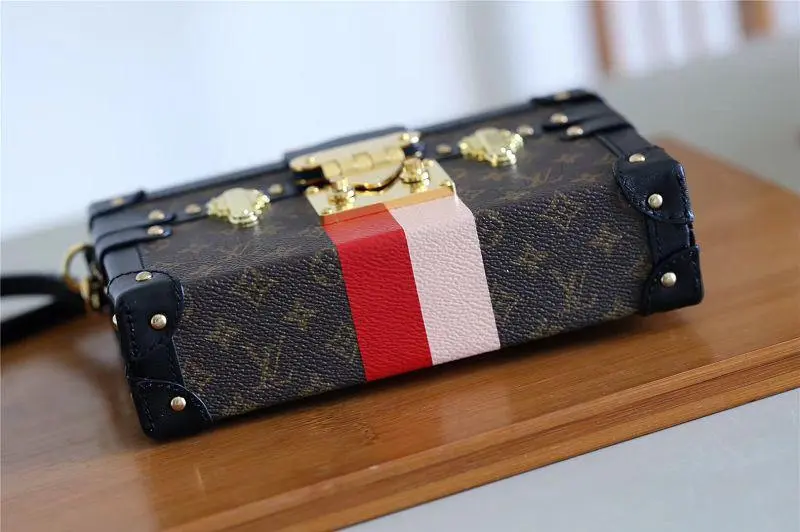 fall winter 2018 petite malle m43872 5
