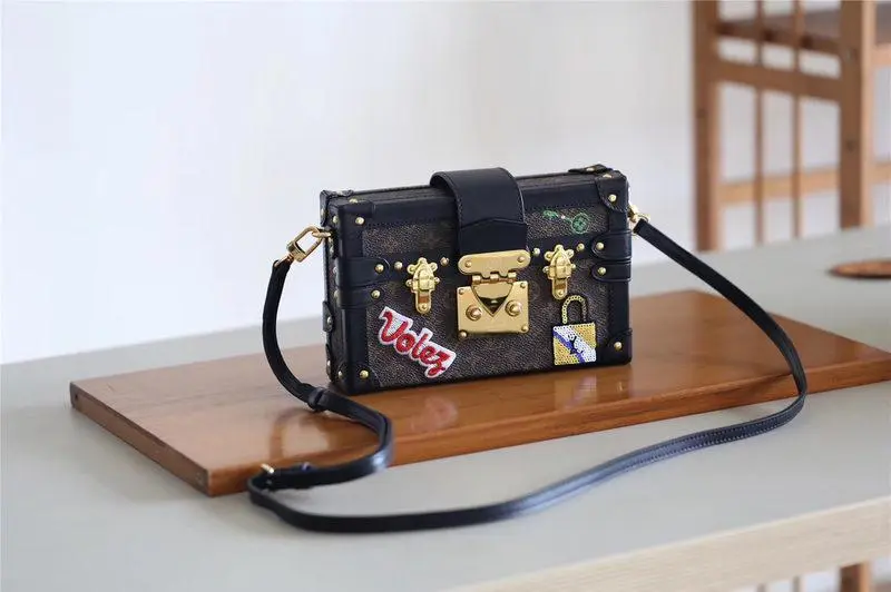 fall winter 2018 premium petite malle m43992 3