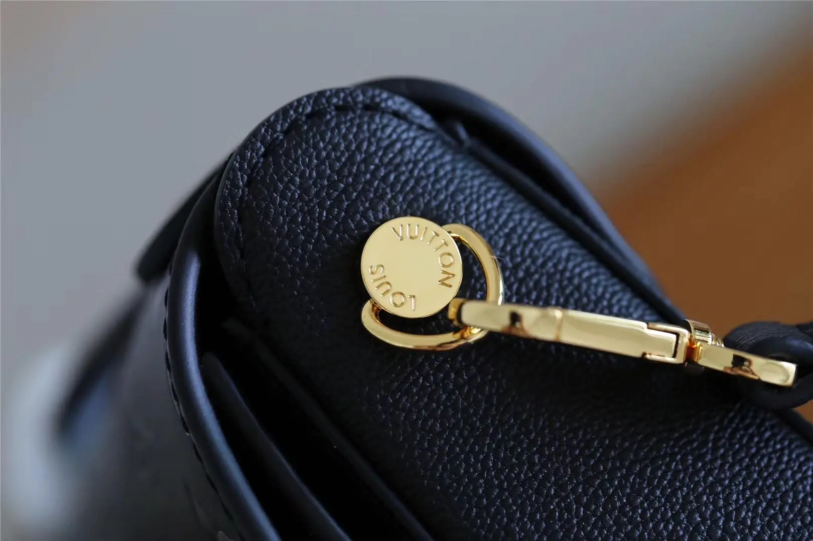 fall winter 2018 very messenger black m53382 8