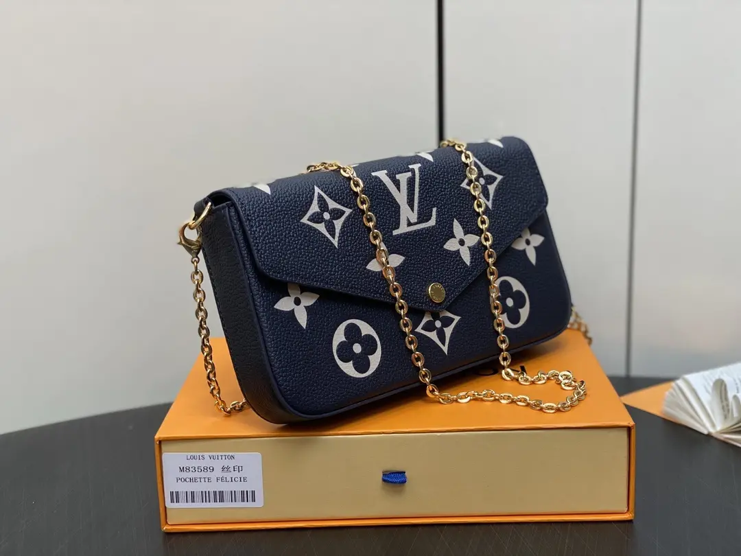 felicie pochette m82479 11
