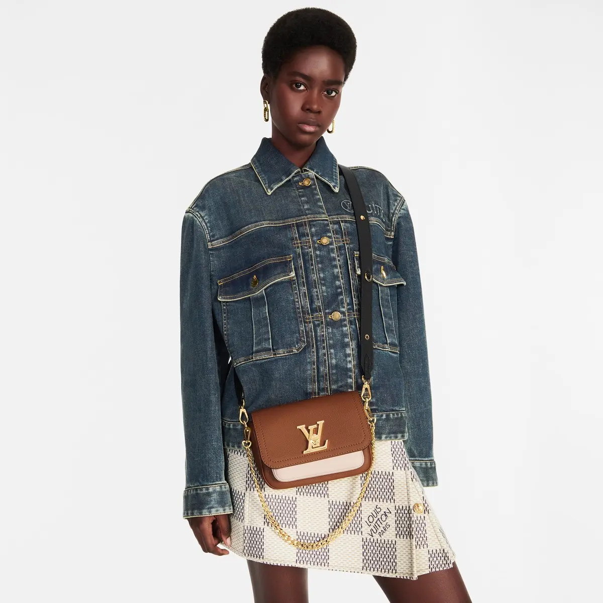 grained calf leather lockme tender m59491 2