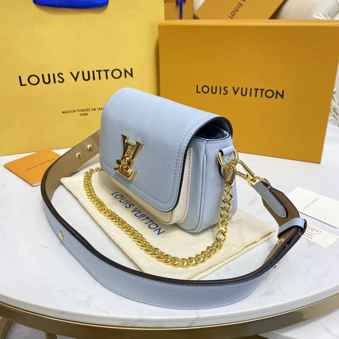 grained calf leather lockme tender m59984 9