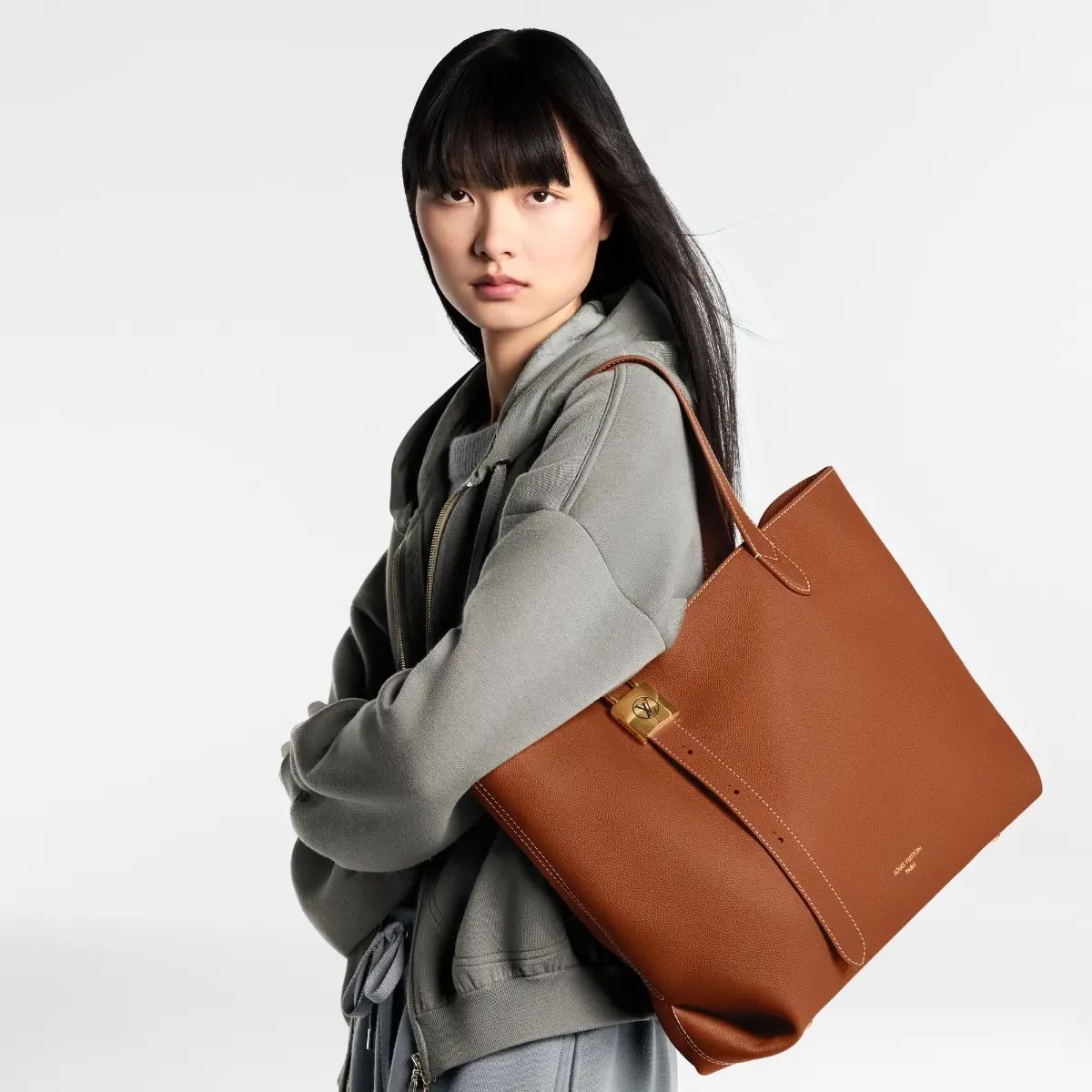 low key cabas mm bag m25342 4