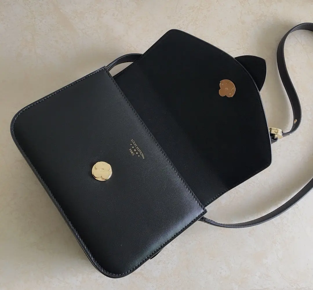 lv circle lv pont 9 black m55948 6 lv circle lv pont 9 black m55948 6