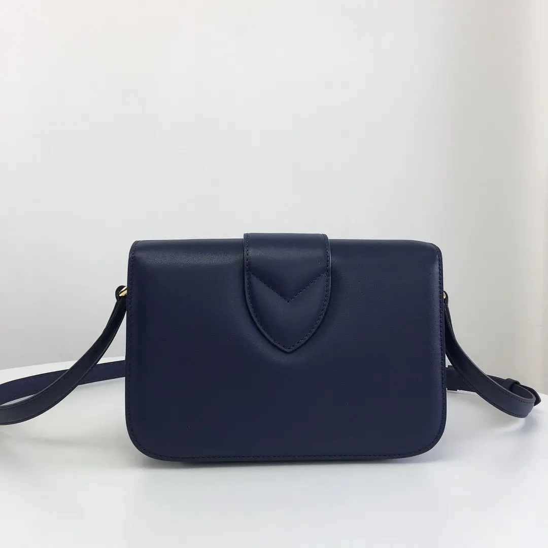 lv circle lv pont 9 blue m56454 5 lv circle lv pont 9 blue m56454 5