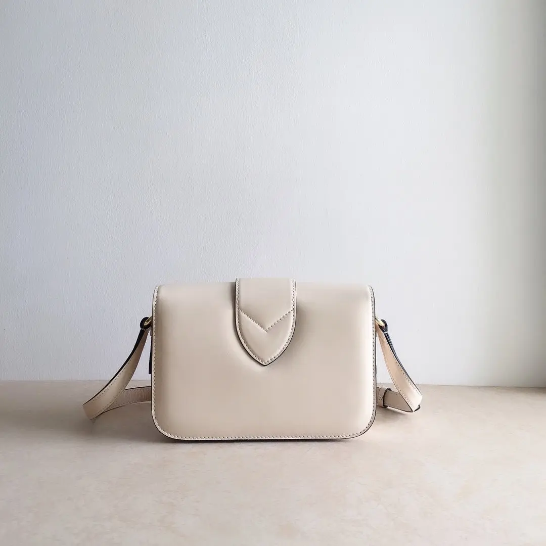 lv circle lv pont 9 cream m55950 7 lv circle lv pont 9 cream m55950 7