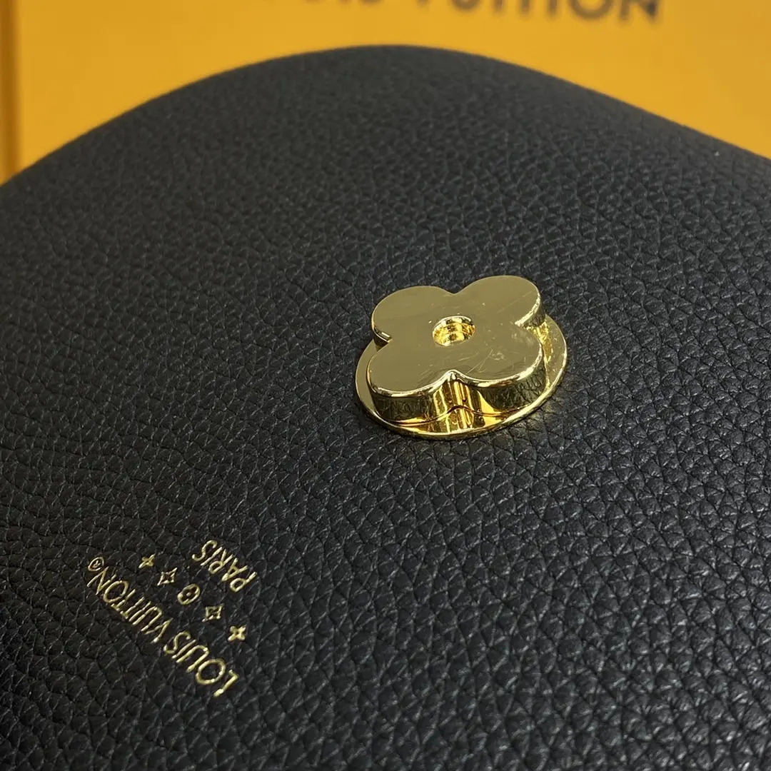lv circle lv pont 9 soft pm handbag m58727 10