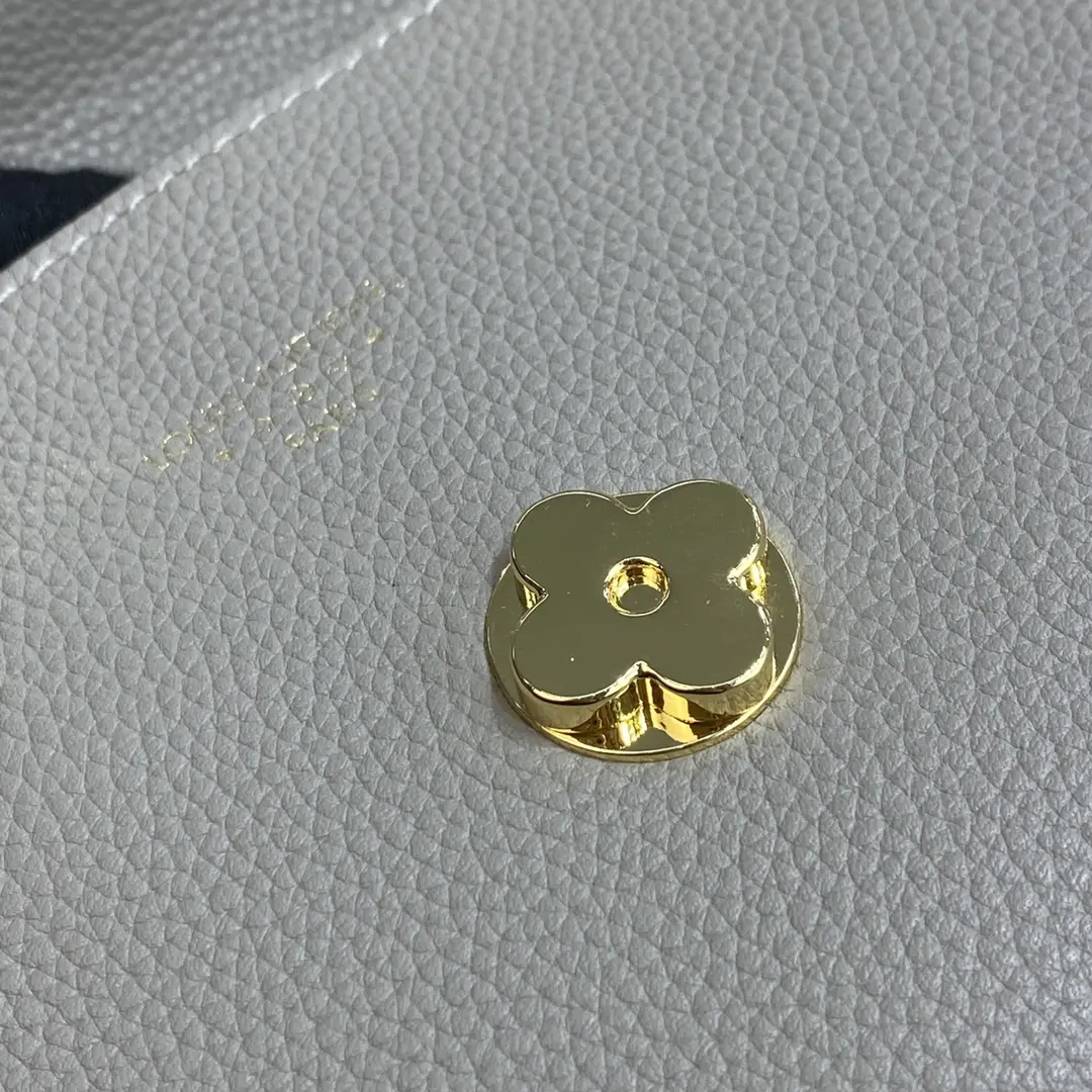 lv circle lv pont 9 soft pm handbag m58728 4