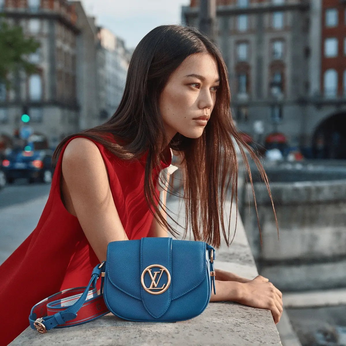 lv circle lv pont 9 soft pm handbag m58964 2