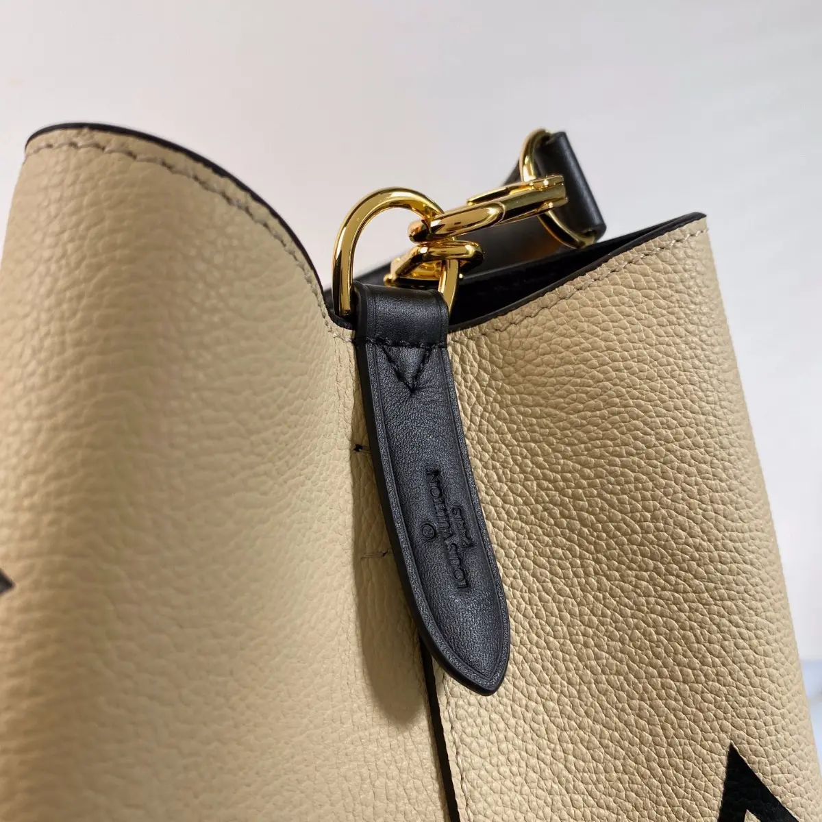 lv crafty neonoe mm cream m56889 2 lv crafty neonoe mm cream m56889 2