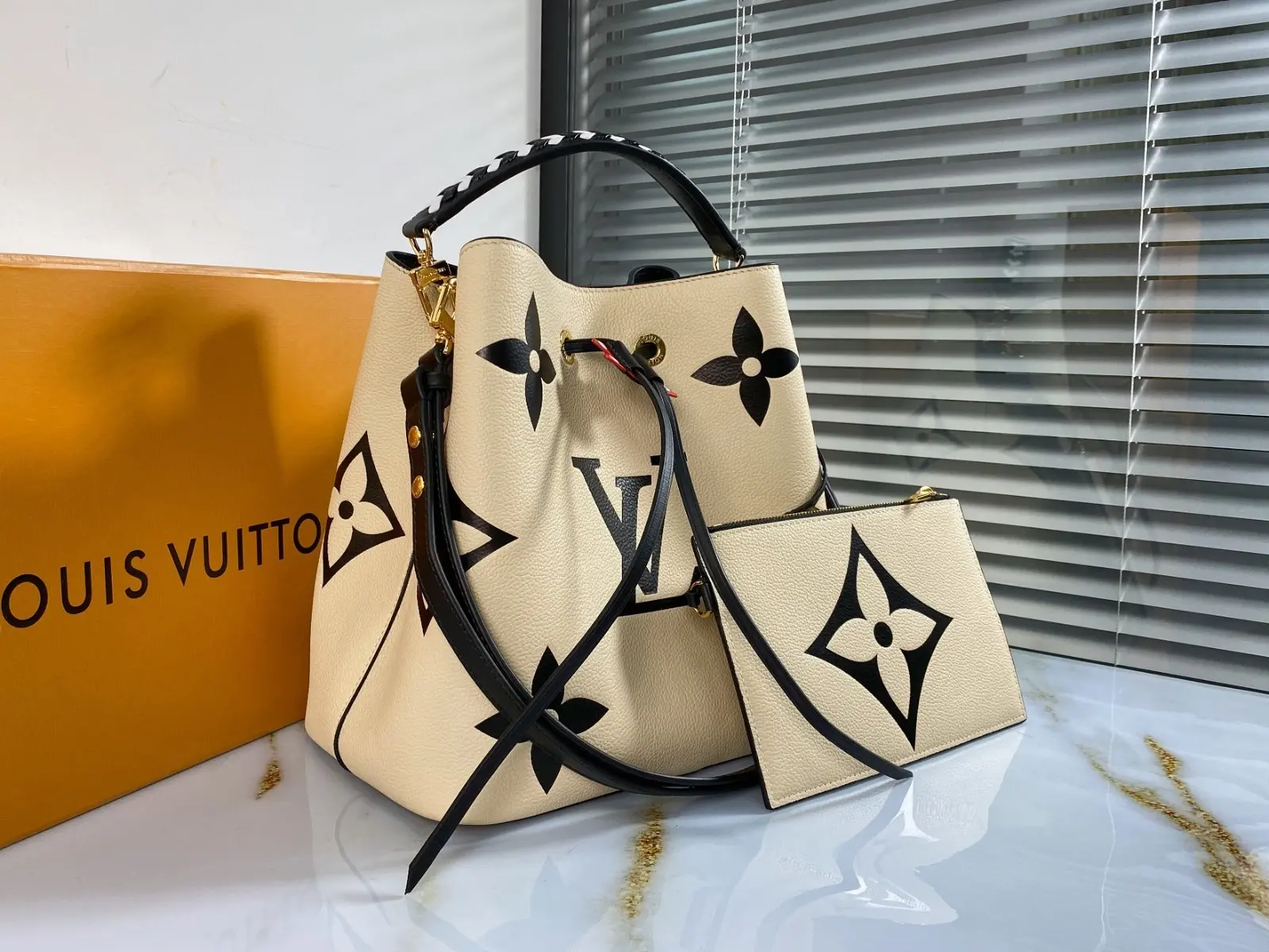 lv crafty neonoe mm cream m56889 5 lv crafty neonoe mm cream m56889 5