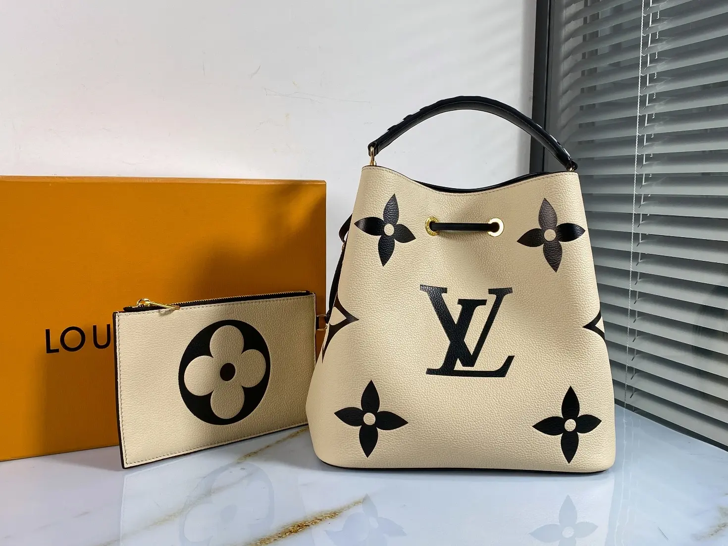 lv crafty neonoe mm cream m56889 6 lv crafty neonoe mm cream m56889 6