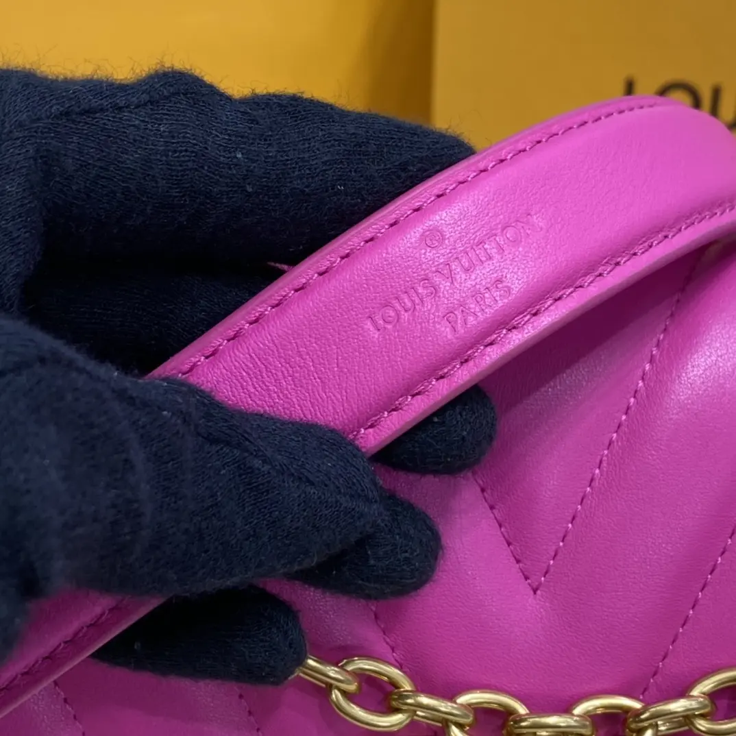 lv new wave chain bag m58553 2