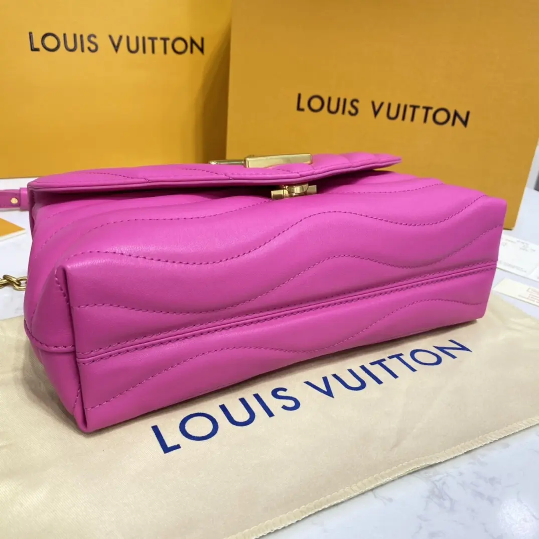 lv new wave chain bag m58553 8
