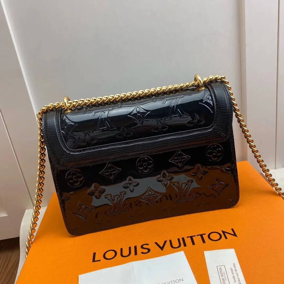 lv wynwood chain bag black m90516 10 lv wynwood chain bag black m90516 10
