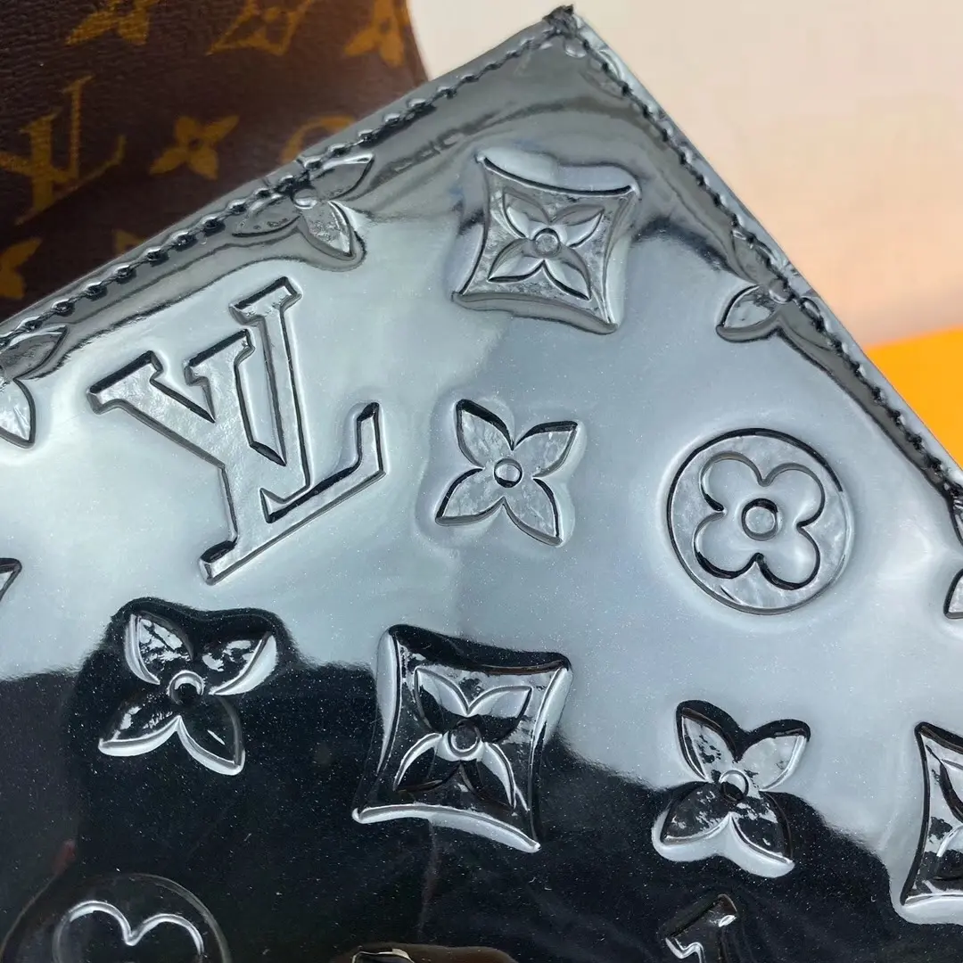 lv wynwood chain bag black m90516 2 lv wynwood chain bag black m90516 2