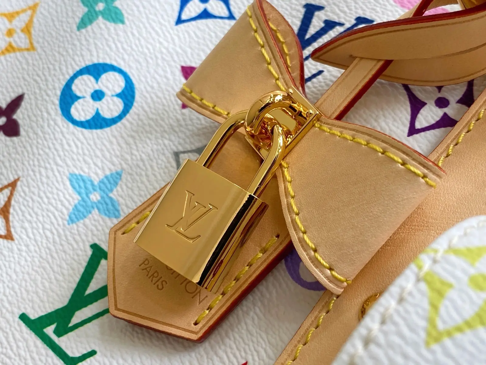 lv x tm keepall bandouliere 45 m13742 11 lv x tm keepall bandouliere 45 m13742 11