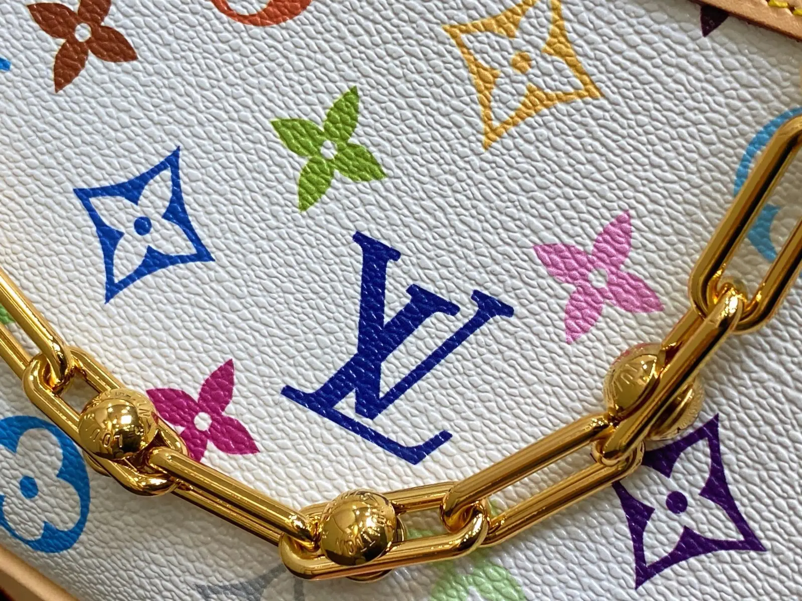 lv x tm pochette accessoires m13404 10 lv x tm pochette accessoires m13404 10