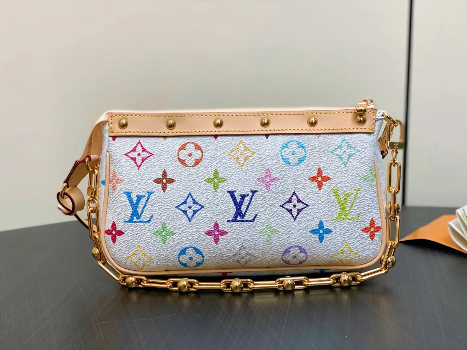 lv x tm pochette accessoires m13404 11 lv x tm pochette accessoires m13404 11