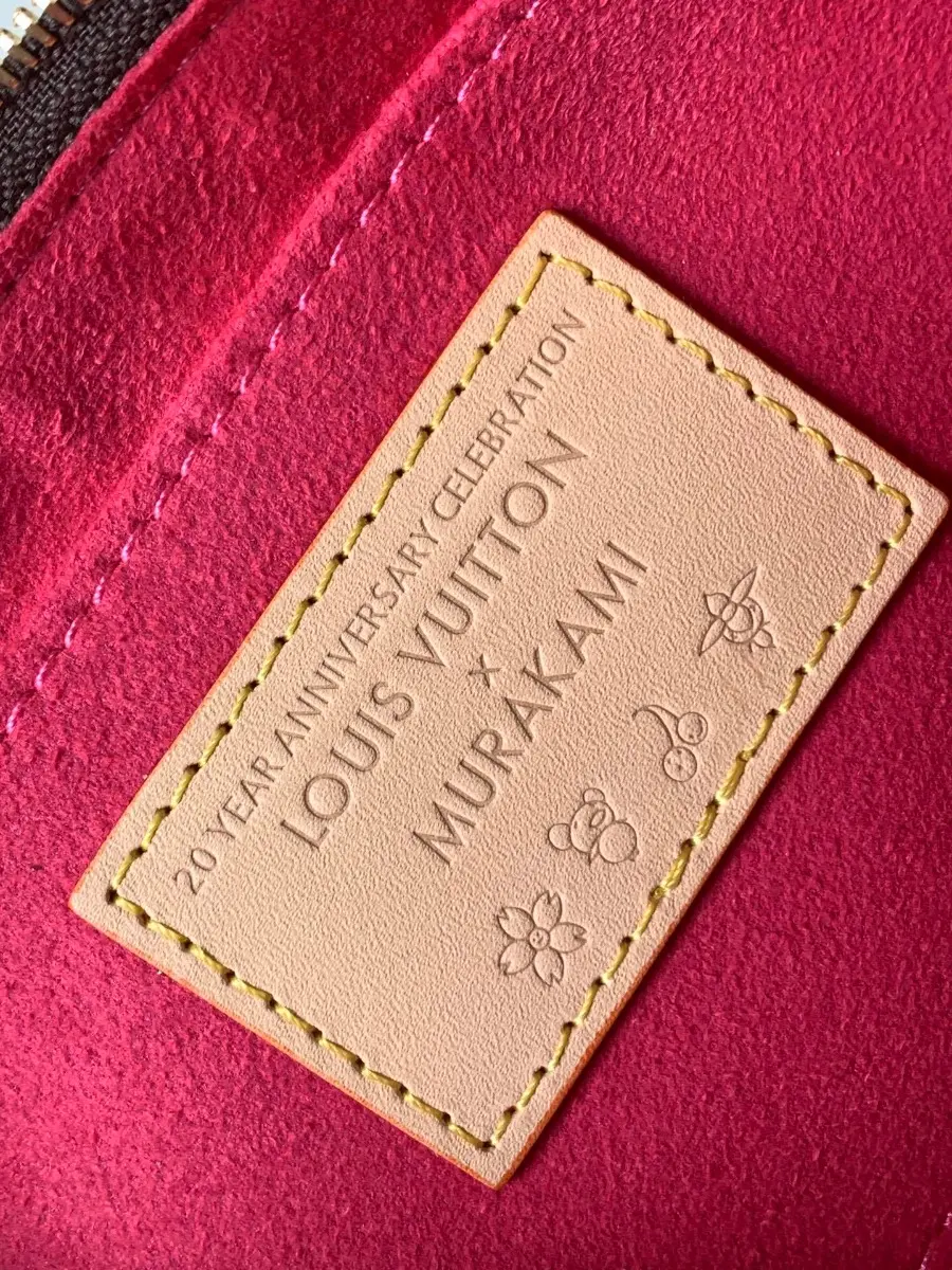 lv x tm pochette accessoires m13440 8 lv x tm pochette accessoires m13440 8