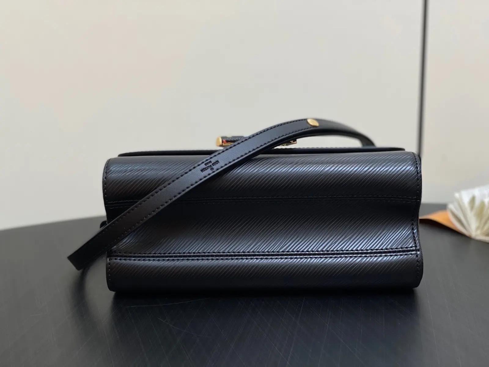lv x tm twist mmslim m13243 5