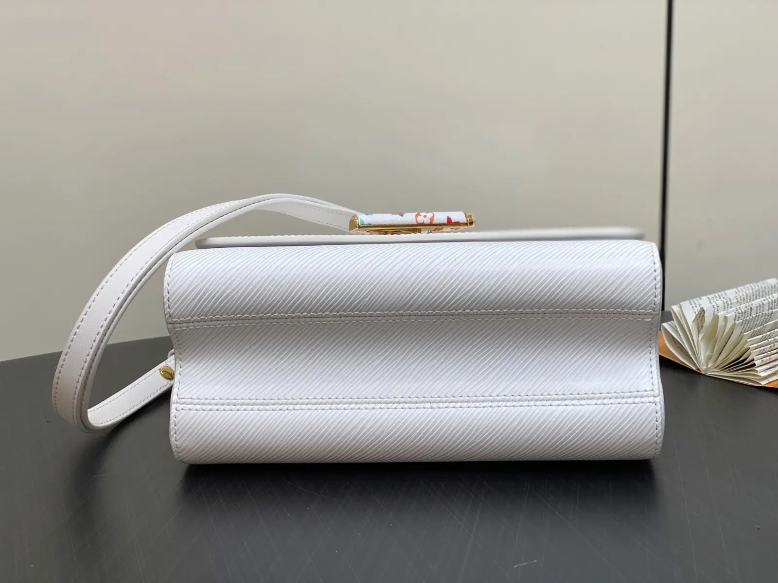 lv x tm twist mmslim m13678 2