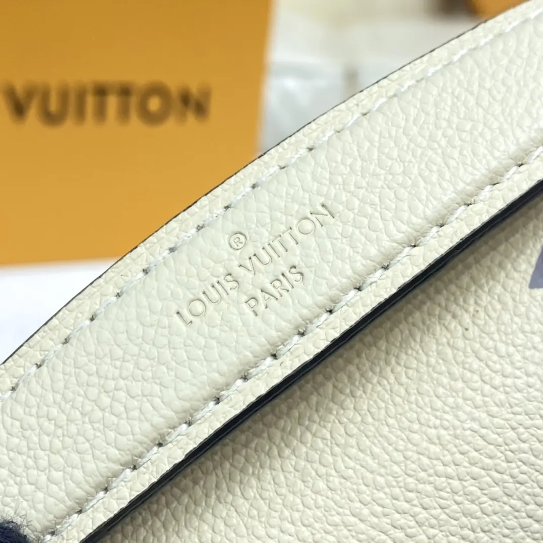 m45384 lv crafty pochette metis sliver m45384 sliver 7 m45384 lv crafty pochette metis sliver m45384 sliver 7