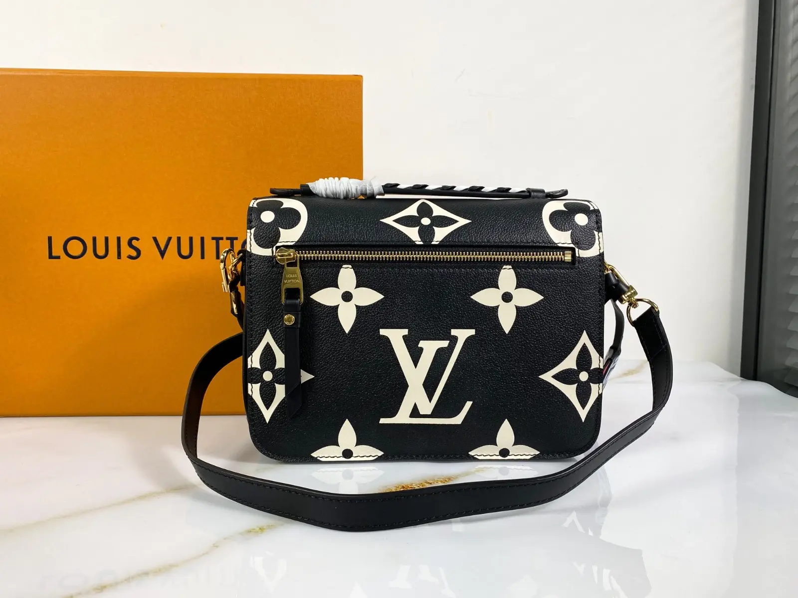 m45385 lv crafty pochette metis black m45385 5 m45385 lv crafty pochette metis black m45385 5