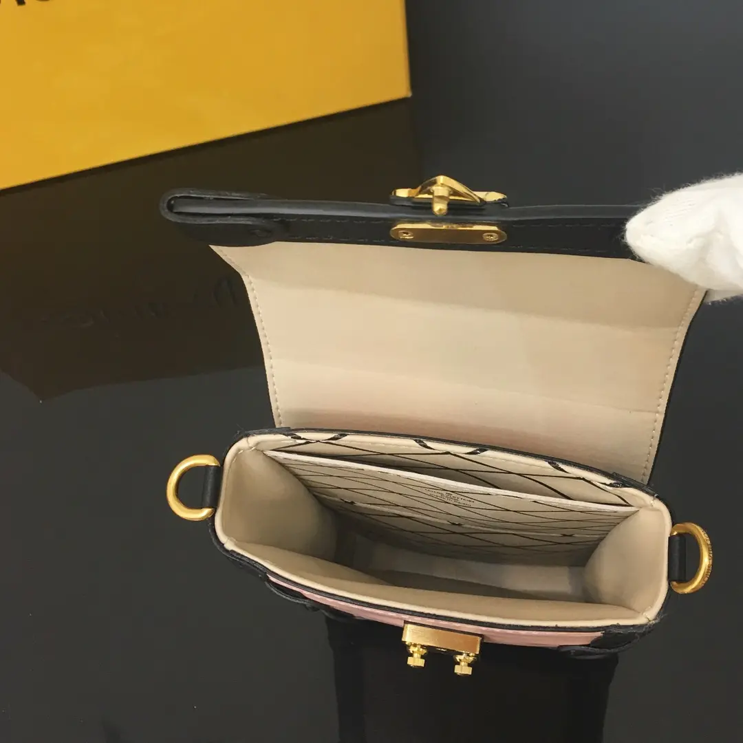 m67872 epi vertical trunk pochette m67872 8
