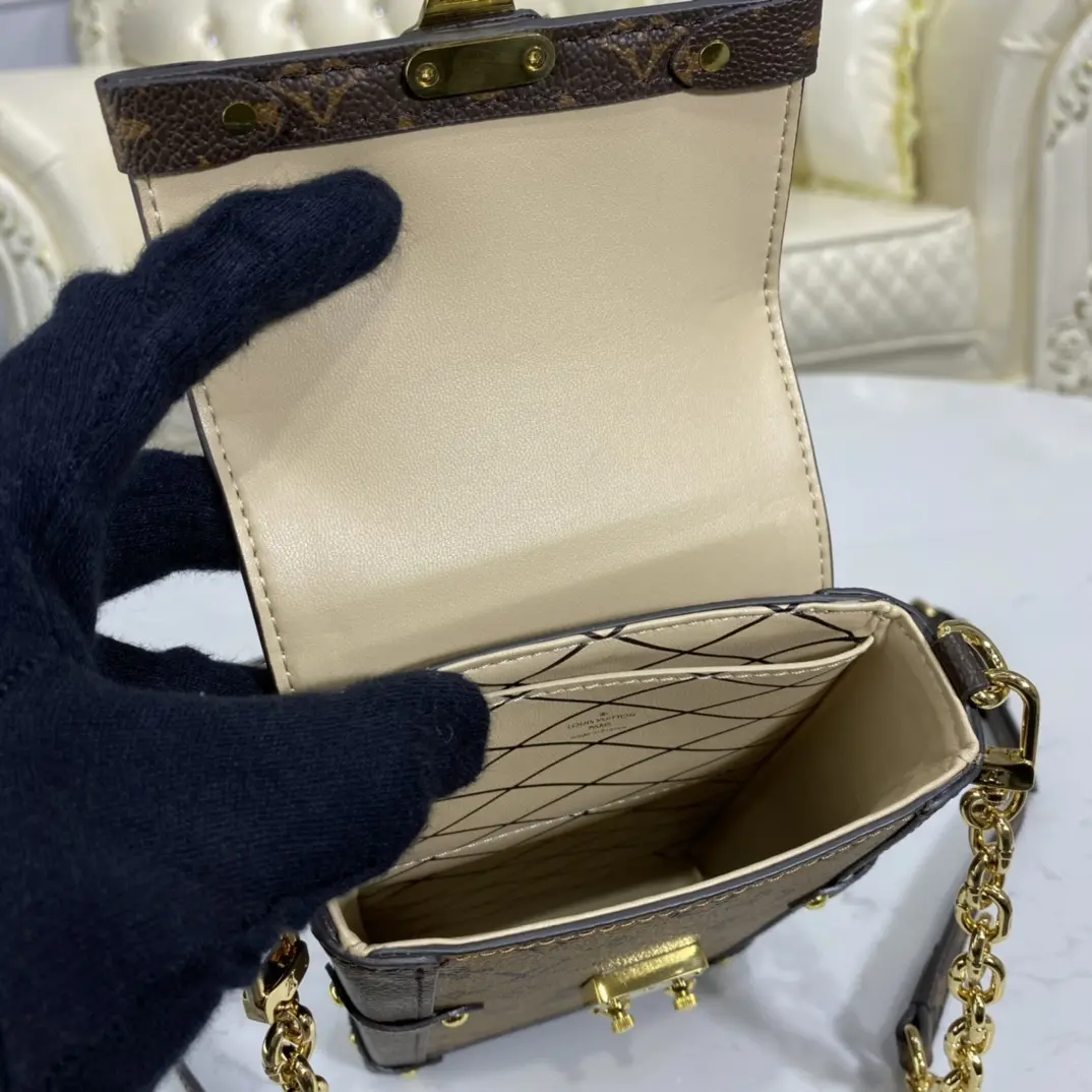 m67873 monogram canvas vertical trunk pochette m67873 9 m67873 monogram canvas vertical trunk pochette m67873 9