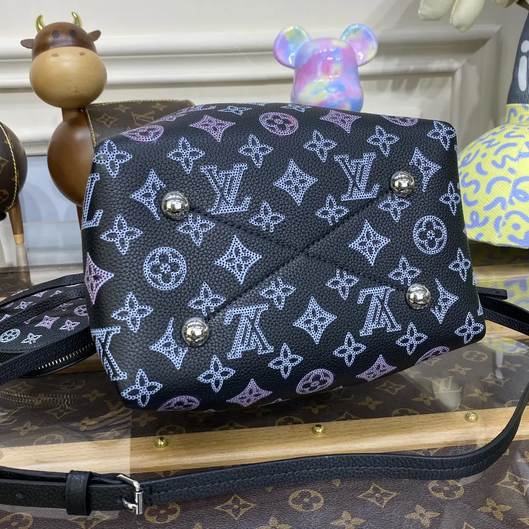 mahina calf bella bucket bag m21096 5