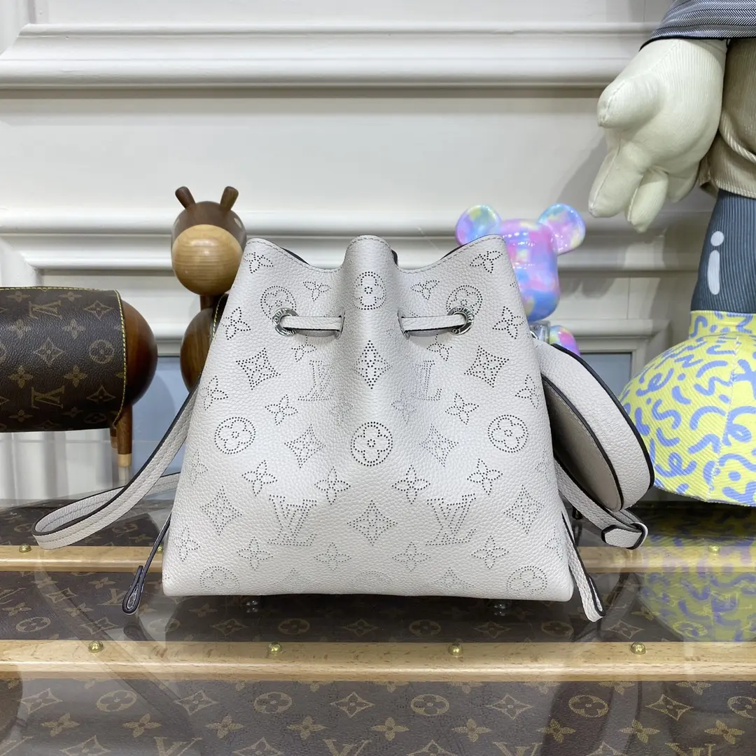mahina calf bella bucket bag m57201 3 mahina calf bella bucket bag m57201 3