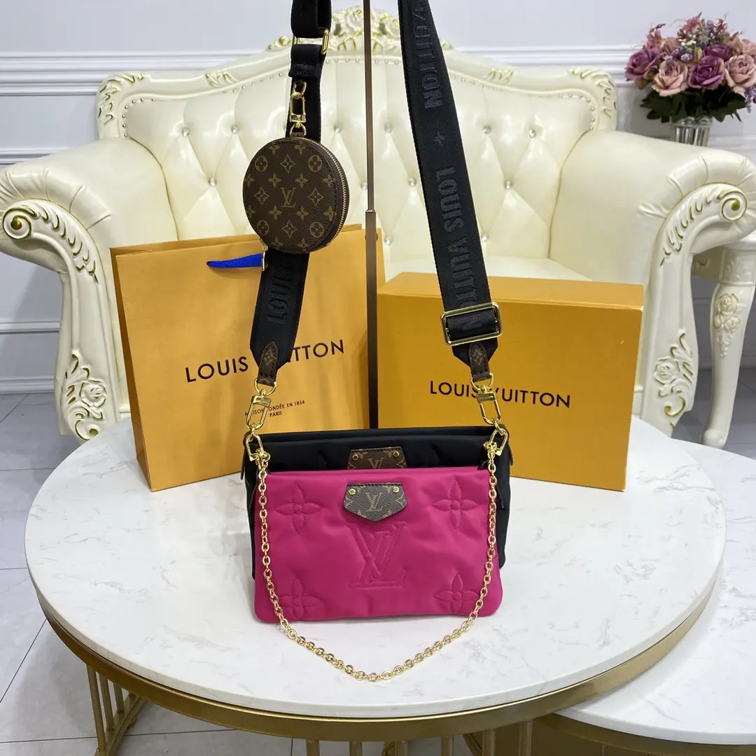 maxi multi pochette accessoires bag fuchsia m58980 2 maxi multi pochette accessoires bag fuchsia m58980 2