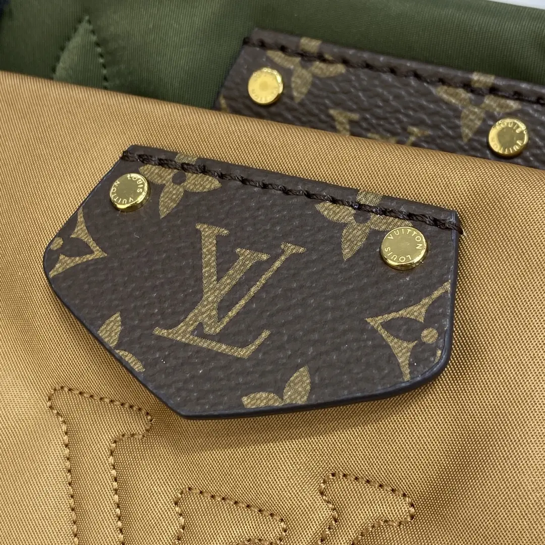 maxi multi pochette accessoires bag khaki green m58977 7 maxi multi pochette accessoires bag khaki green m58977 7