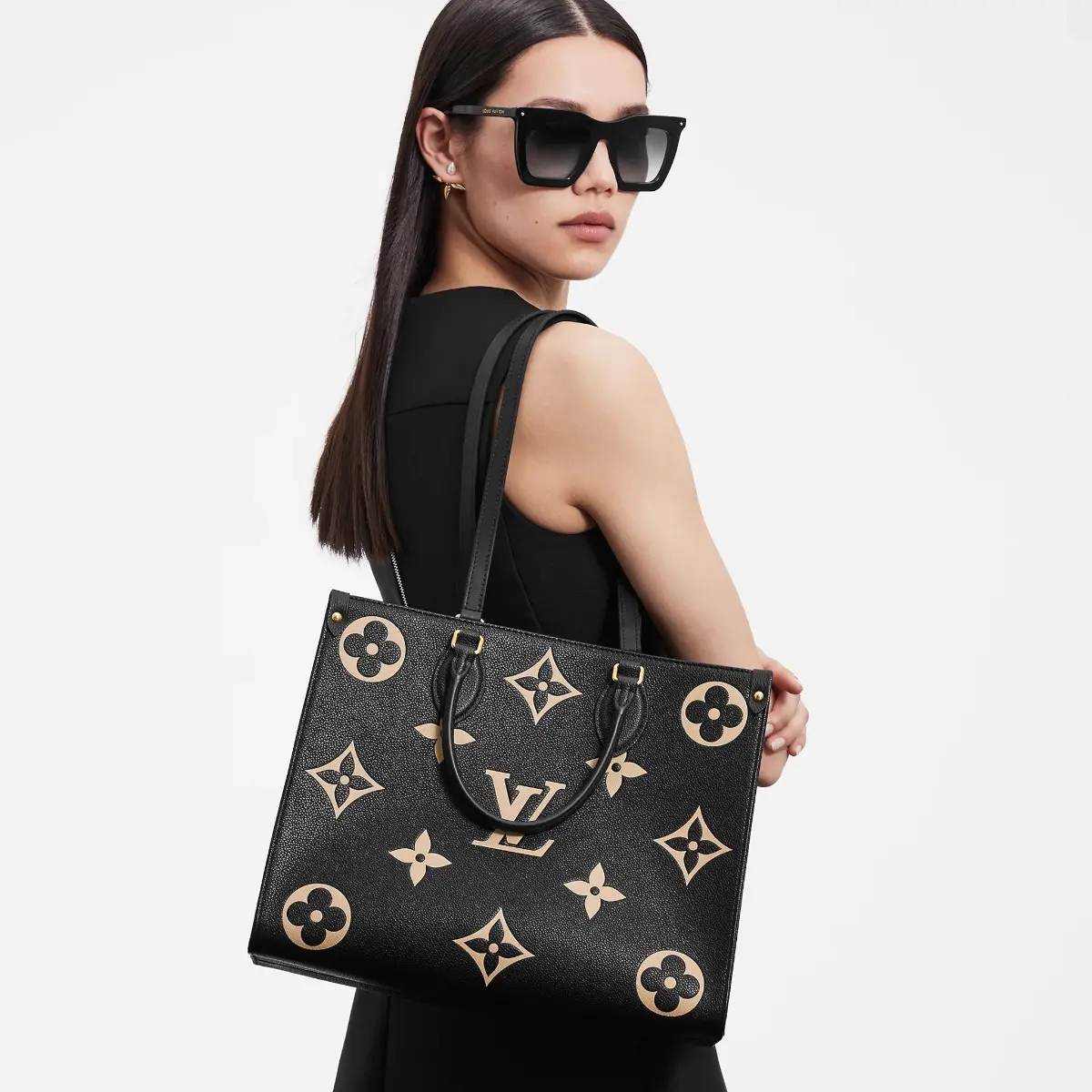 medium bicolor monogram onthego mm black beige m45495 2
