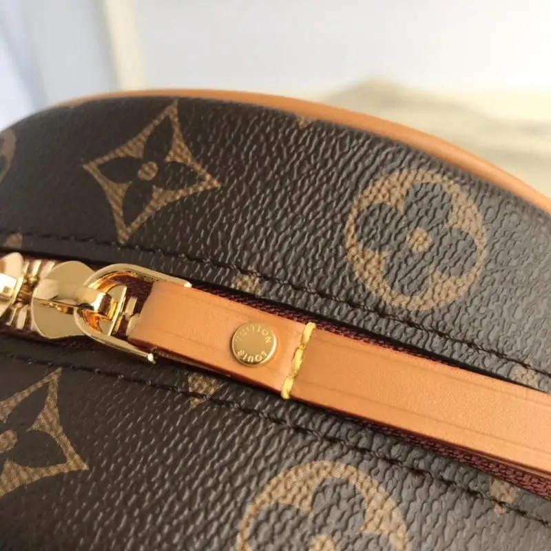 monogram canvas boite chapeau souple pm m45149 9 monogram canvas boite chapeau souple pm m45149 9