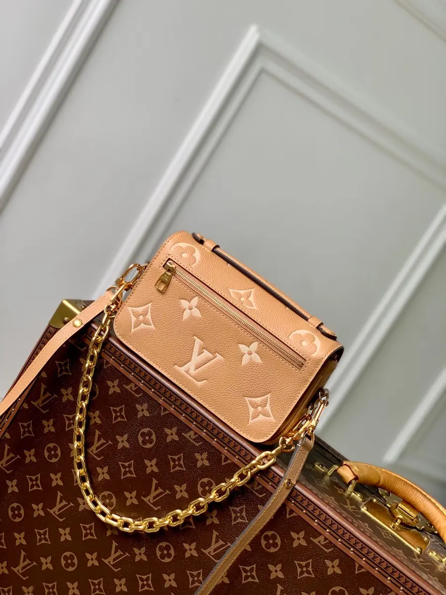 monogram canvas pochette metis east west bag m12735 5