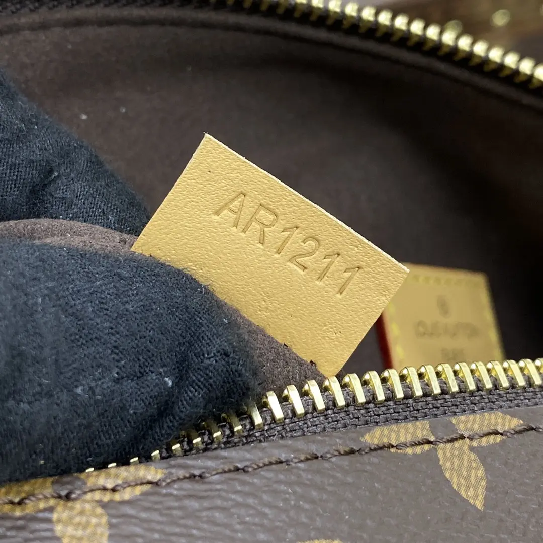 monogram canvas side trunk pm handbag m46358 5