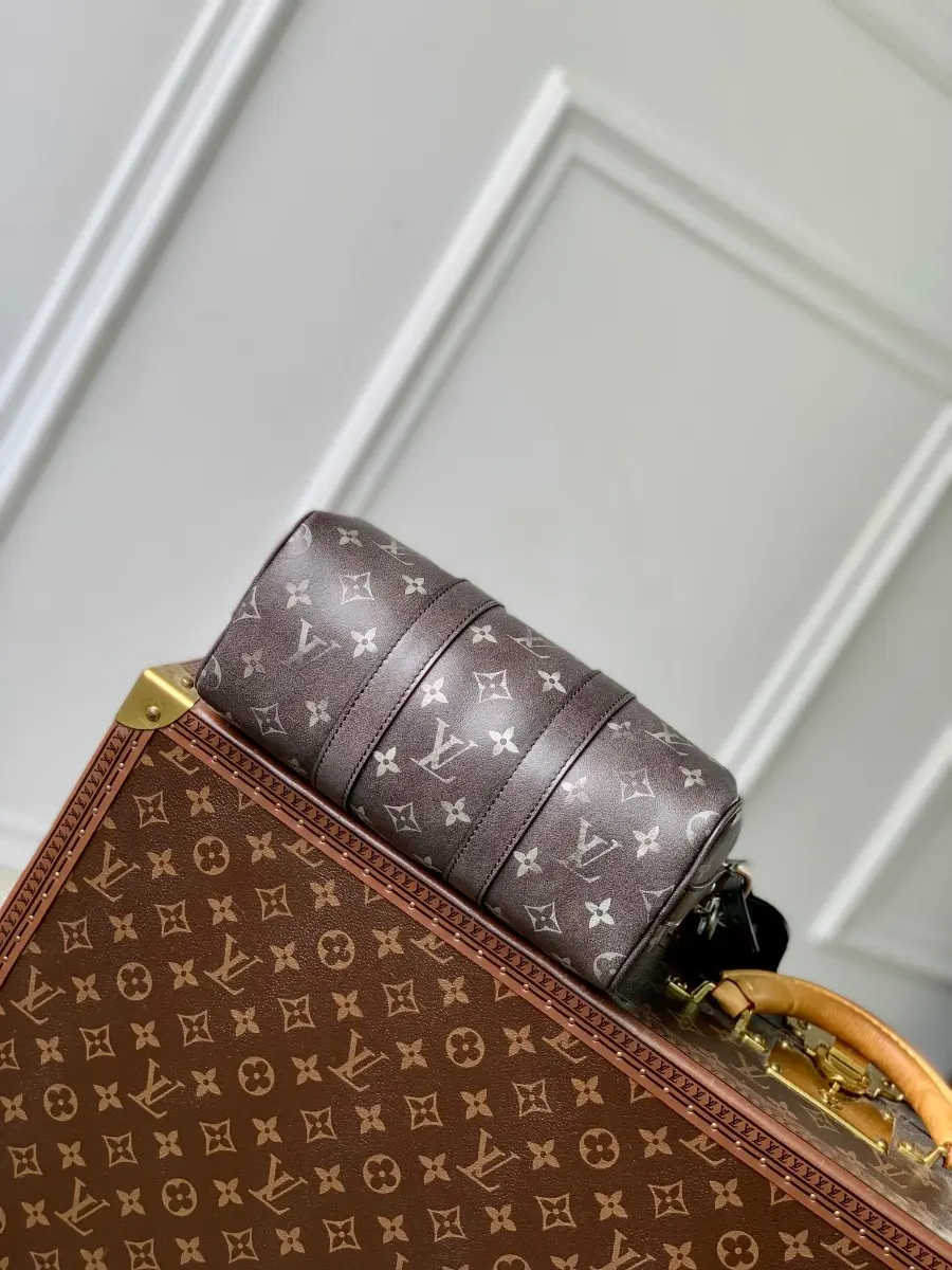 monogram christopher keepall bandouliere 25 m11595 10 monogram christopher keepall bandouliere 25 m11595 10
