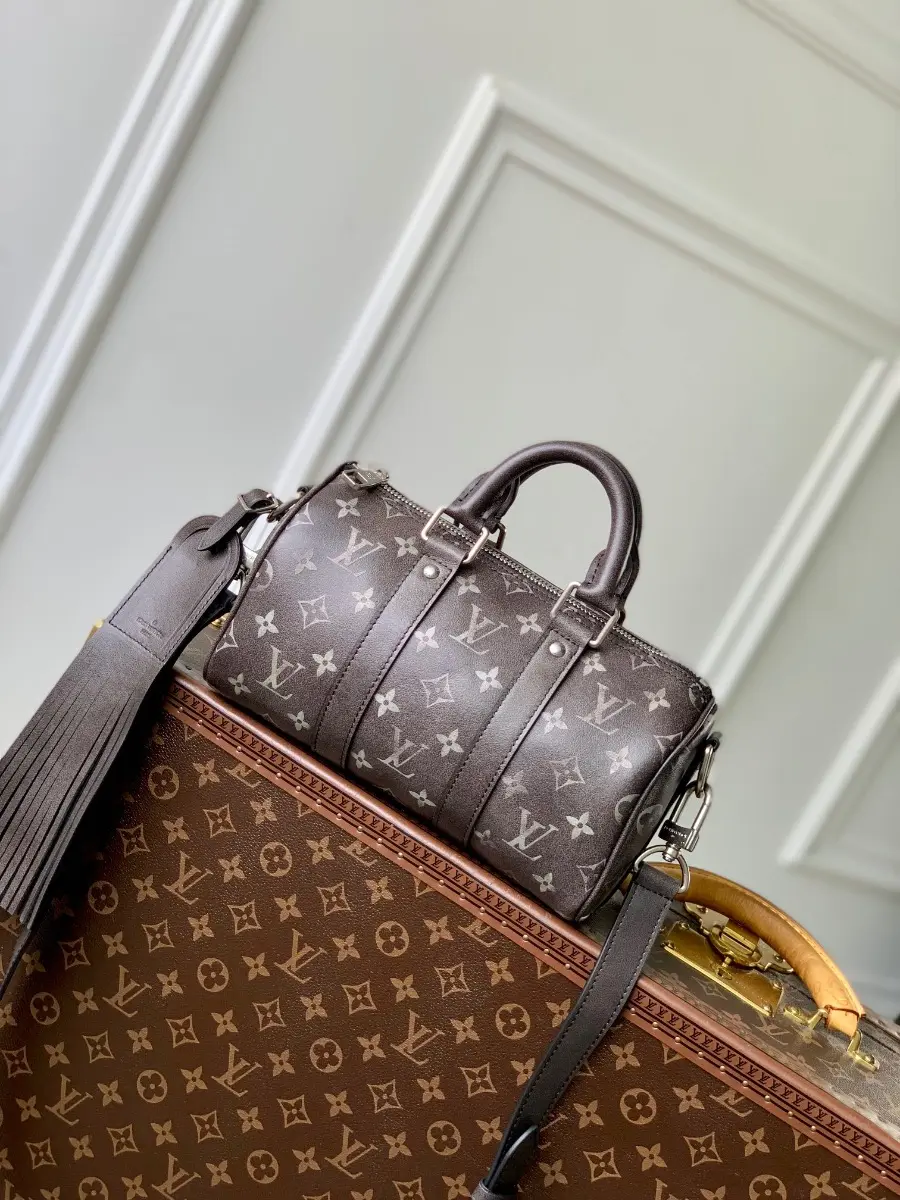 monogram christopher keepall bandouliere 25 m11595 2 monogram christopher keepall bandouliere 25 m11595 2