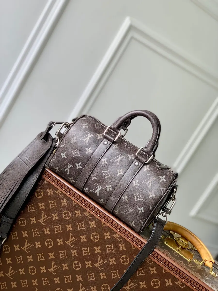 monogram christopher keepall bandouliere 25 m11595 4 monogram christopher keepall bandouliere 25 m11595 4