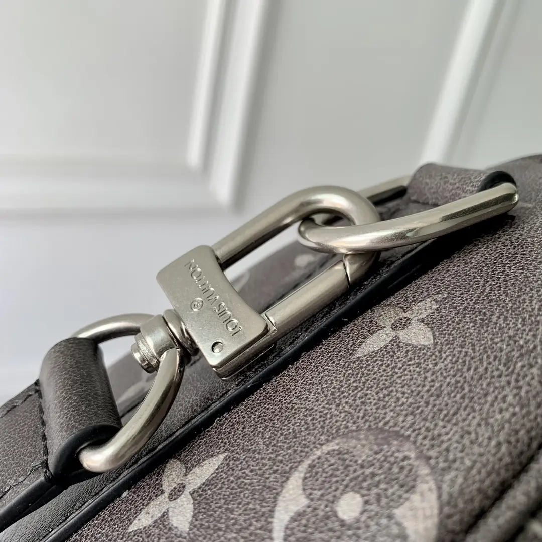 monogram christopher keepall bandouliere 25 m11595 7 monogram christopher keepall bandouliere 25 m11595 7