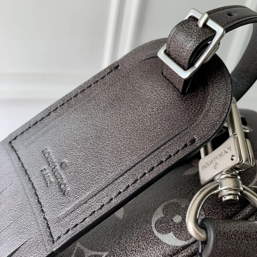 monogram christopher keepall bandouliere 25 m11595 8 monogram christopher keepall bandouliere 25 m11595 8
