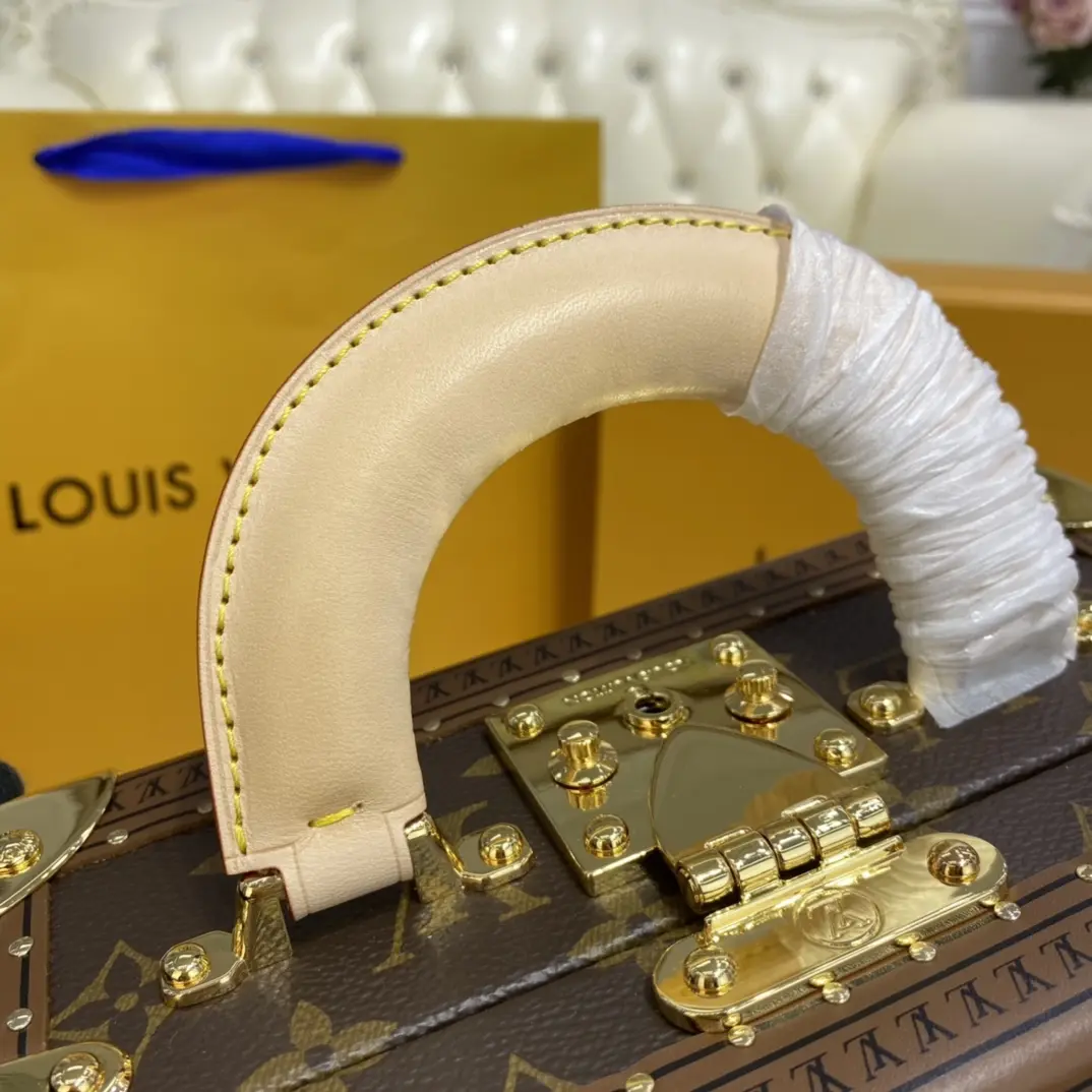 monogram coated coffret tresor 20 valisette tresor m45673 8 monogram coated coffret tresor 20 valisette tresor m45673 8