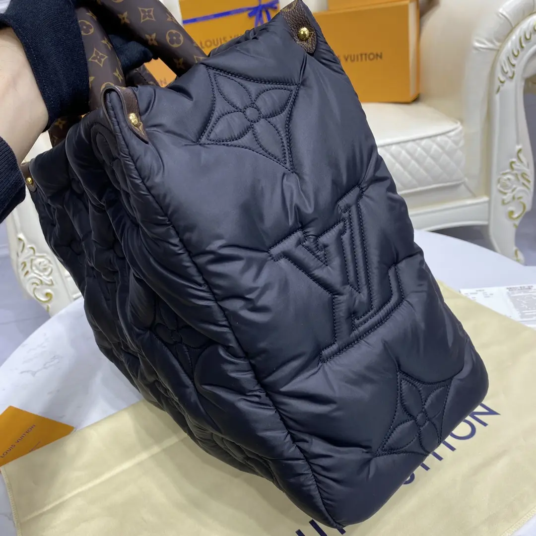 monogram econyl onthego gm tote bag m59005 7