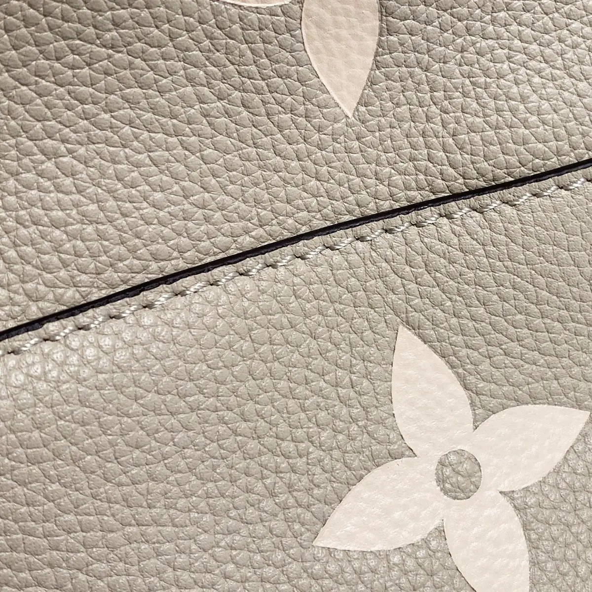 monogram empreinte neonoe mm tourterelle m45555 6