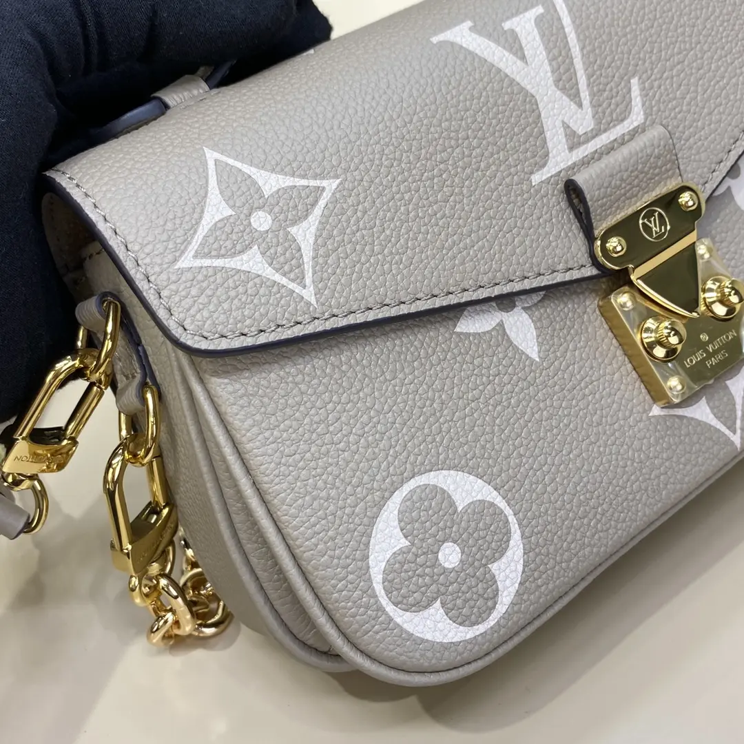 monogram empreinte pochette metis east west m23081 9 monogram empreinte pochette metis east west m23081 9